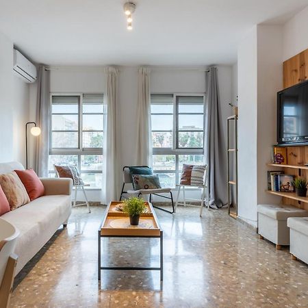 Claveles Apartment By Bossh! Apartments Малага Екстериор снимка