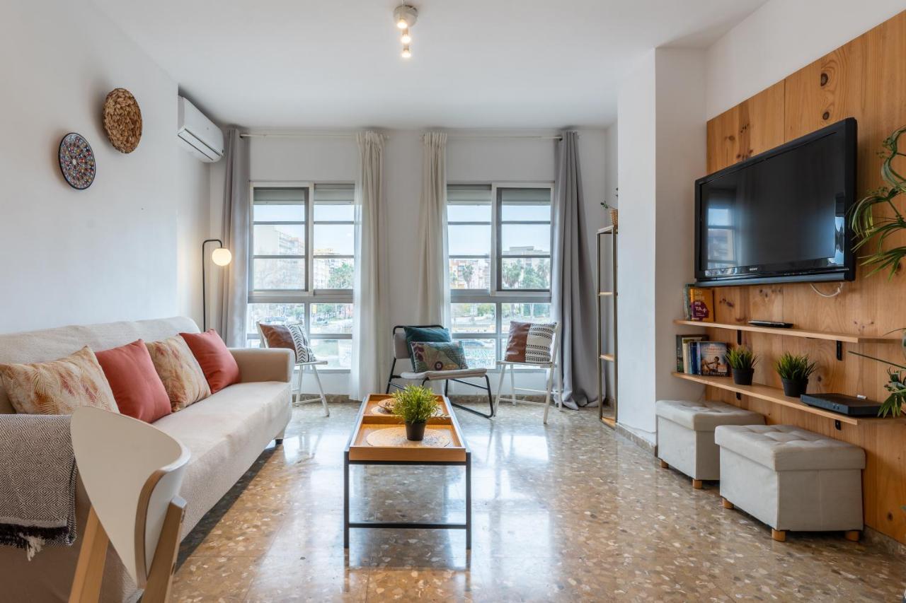 Claveles Apartment By Bossh! Apartments Малага Екстериор снимка