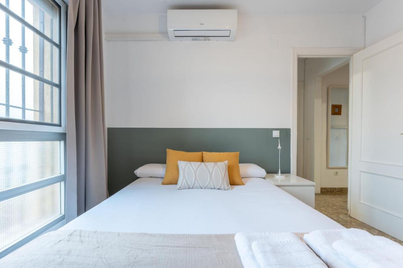 Claveles Apartment By Bossh! Apartments Малага Екстериор снимка