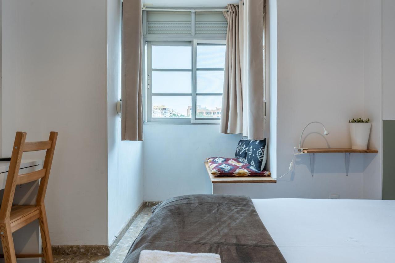 Claveles Apartment By Bossh! Apartments Малага Екстериор снимка